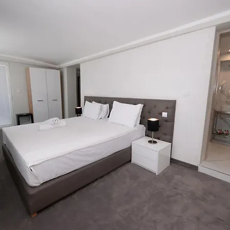 Alexandar Square Apartment *