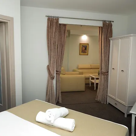 Alexandar Square Apartment *